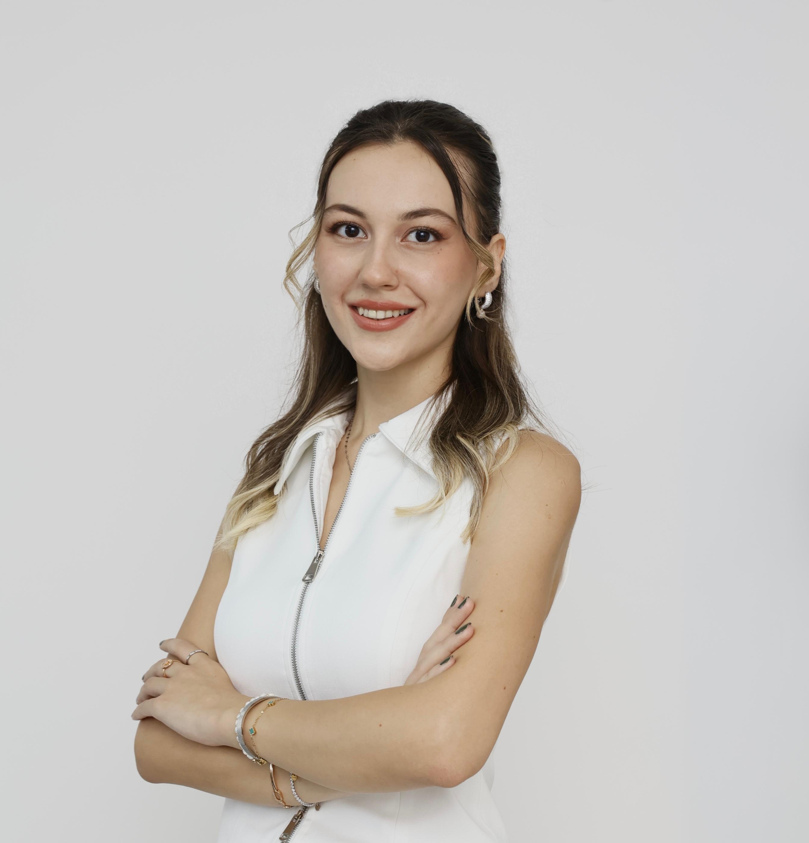 Kurum müdür yardımcımız Yağmur BÜYÜKADA'dan yeni yıl mesajı, Ocak ayı köşe yazımızda!