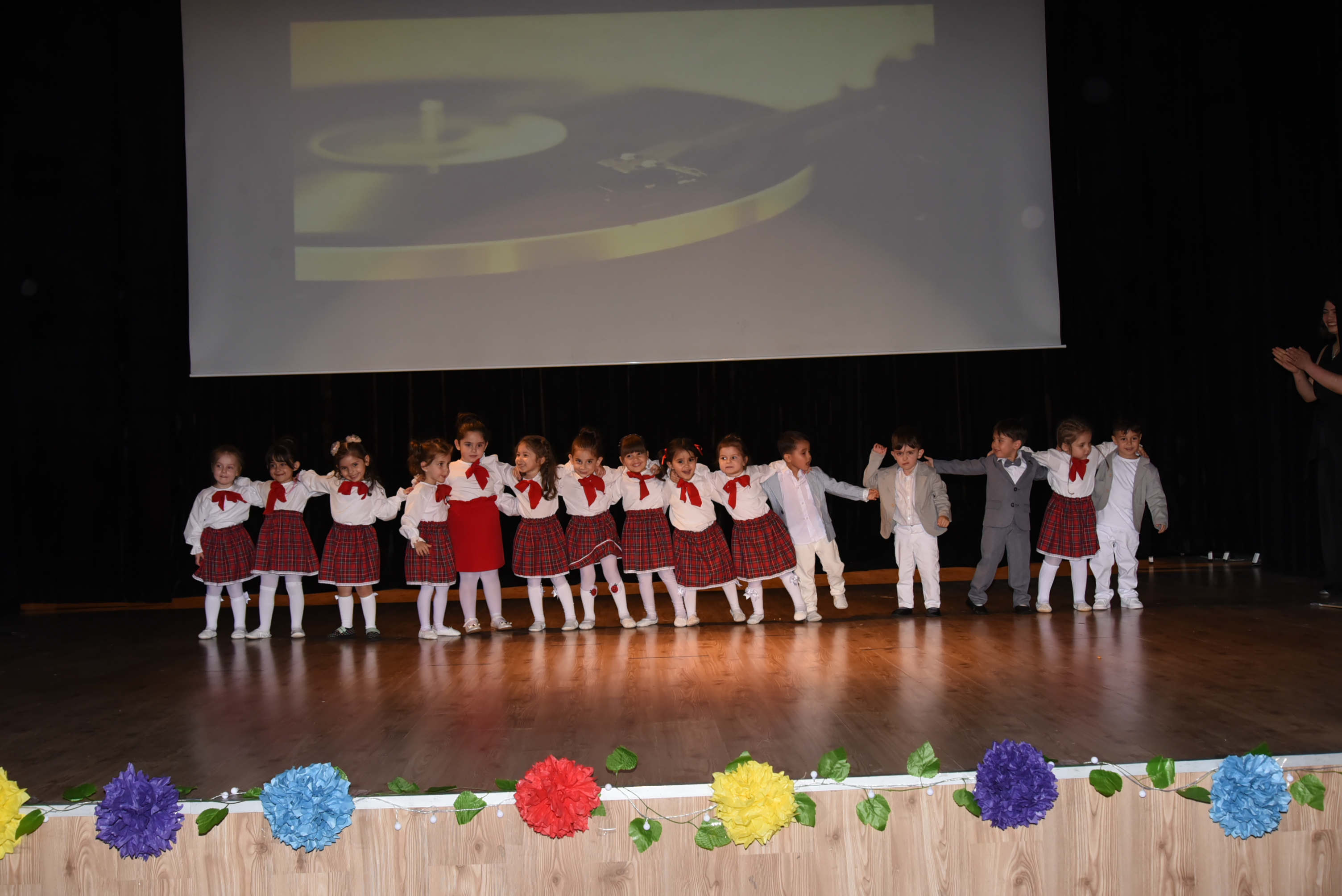 Okulumuzda Yıl Sonu Gösterisi