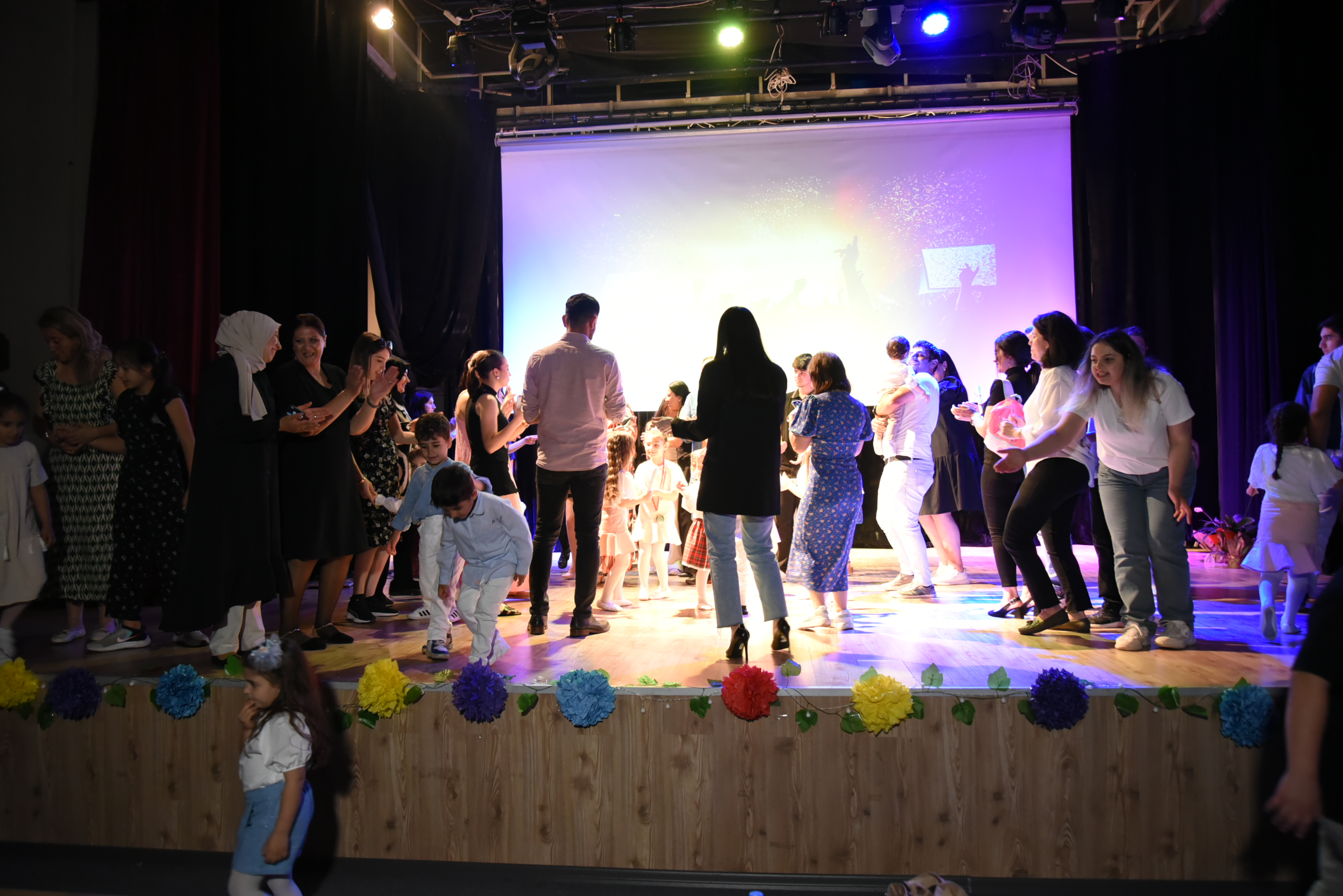 Okulumuzda Yıl Sonu Gösterisi